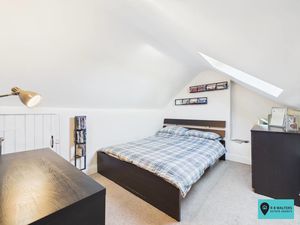 Bedroom- click for photo gallery
